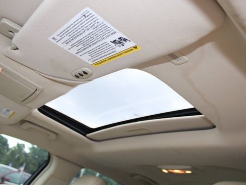 Used 2013 Ford Taurus Limited FWD image 19