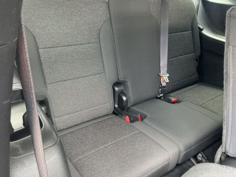 Used 2025 Chevrolet Traverse LT w/ Sun and Wheel Package image 20