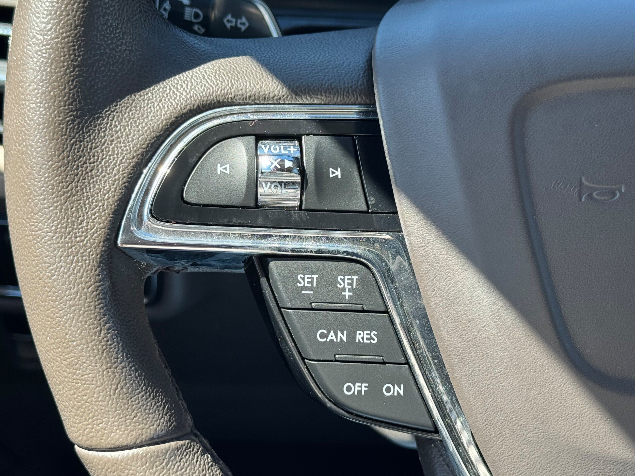 Used 2023 Lincoln Nautilus FWD image 17