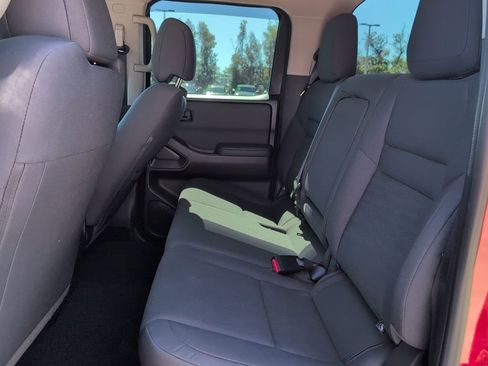 Used 2022 Nissan Frontier S image 11