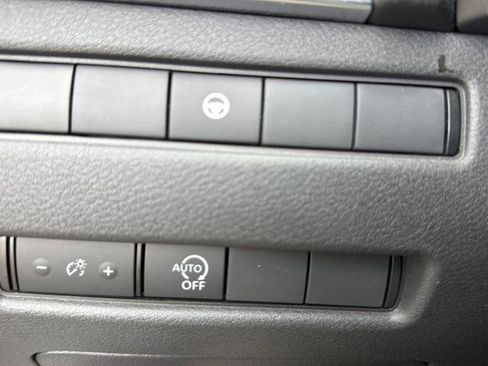 Used 2023 Nissan Rogue SV image 19