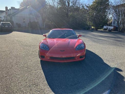 Used 2010 Chevrolet Corvette Coupe w/ Preferred Equipment Group image 2