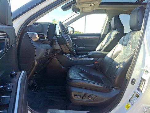 Certified 2021 Toyota Highlander Platinum image 14