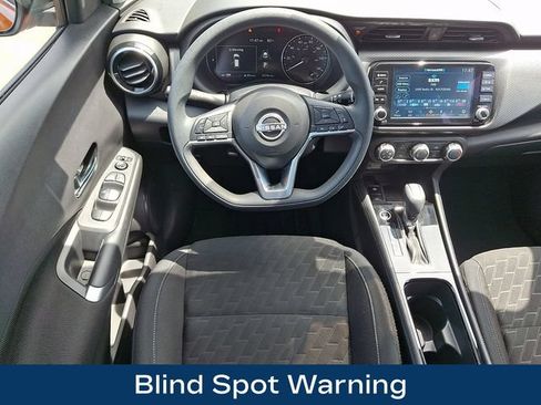 Used 2024 Nissan Kicks SV FWD image 3