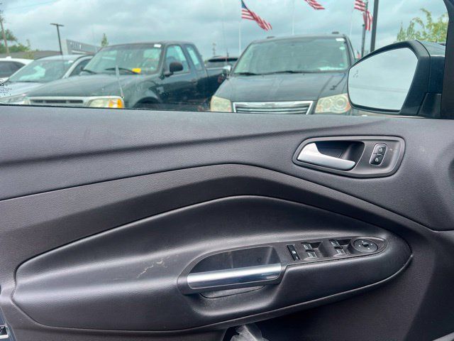 Used 2019 Ford Escape SE AWD/4WD image 14