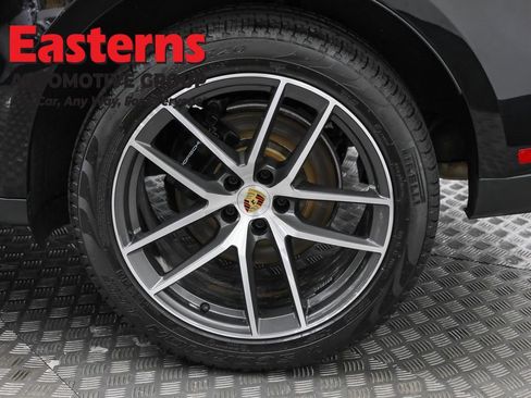 Used 2024 Porsche Macan image 35