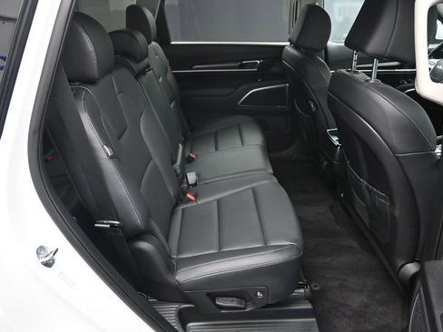 New 2025 Kia Telluride LX FWD image 36