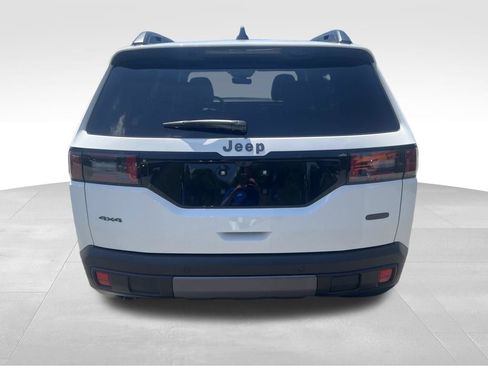 New 2026 Jeep Cherokee Overland w/ Trailer Tow Group AWD/4WD image 4