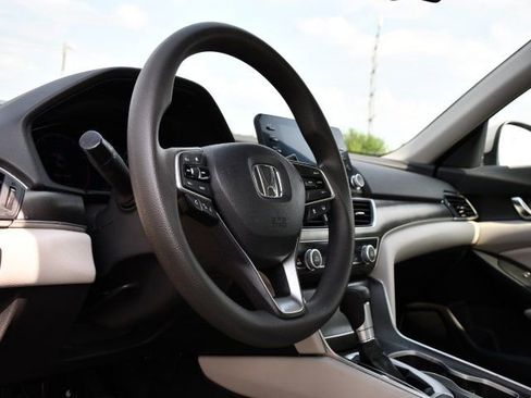 Used 2019 Honda Accord LX image 16