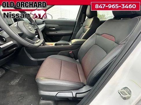 Used 2025 Nissan Kicks SR w/ Interior Electronics Package AWD/4WD image 10