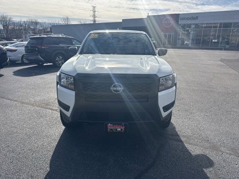 Used 2025 Nissan Frontier S w/ S Utility Package image 2