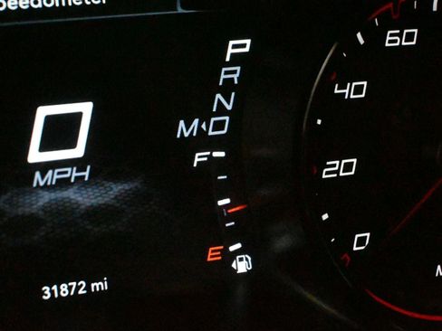 Used 2022 Dodge Charger SXT w/ Plus Group image 3