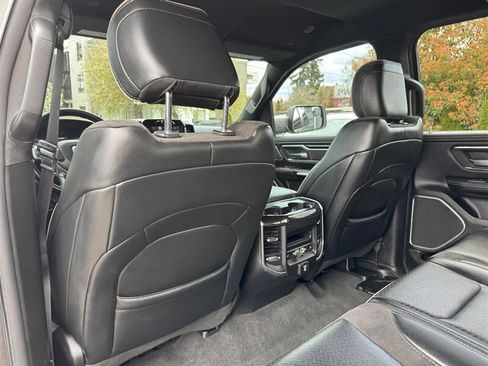Used 2022 RAM 1500 Laramie AWD/4WD image 14