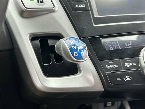 Used 2012 Toyota Prius V Three image 25