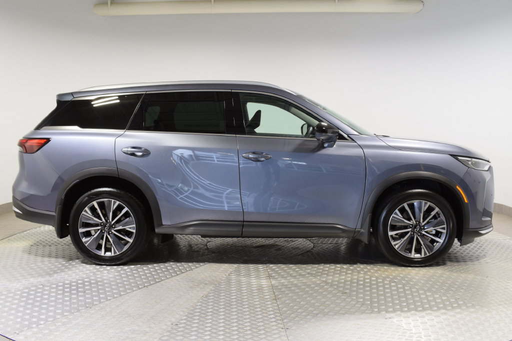 Certified 2027 INFINITI QX60 Luxe w/ Cargo Package AWD/4WD image 9