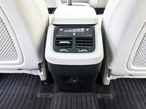Certified 2024 Volvo XC90 B6 Plus w/ Protection Package Premier AWD/4WD image 21