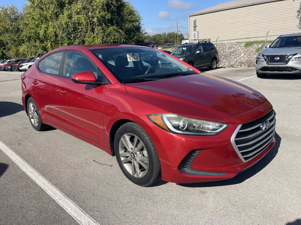 Used 2017 Hyundai Elantra SE FWD image 1