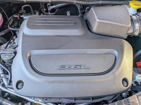 New 2026 Chrysler Pacifica Select image 15