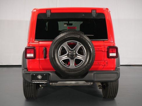Used 2022 Jeep Wrangler Unlimited Sport w/ Sun And Sound Package AWD/4WD image 16