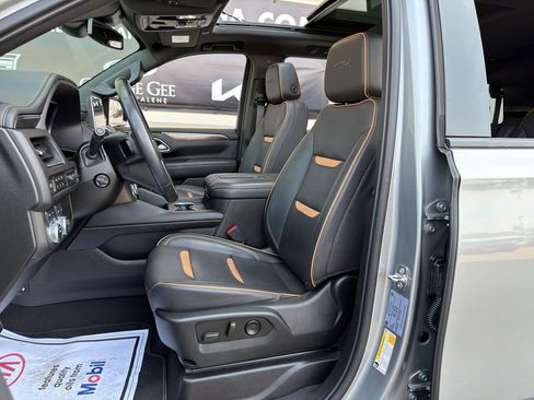 Used 2023 GMC Yukon AT4 w/ AT4 Premium Package AWD/4WD image 12