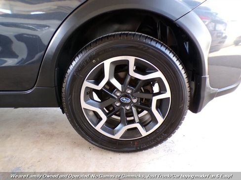 Used 2017 Subaru Crosstrek 2.0i Premium w/ Moonroof Package AWD/4WD image 46