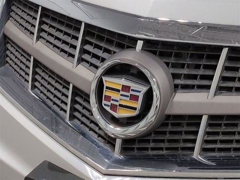 Used 2010 Cadillac SRX Luxury image 12