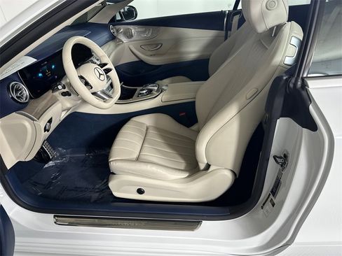 Used 2022 Mercedes-Benz E 450 Cabriolet image 9