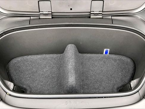 Used 2023 Volvo XC40 Recharge Ultimate image 34