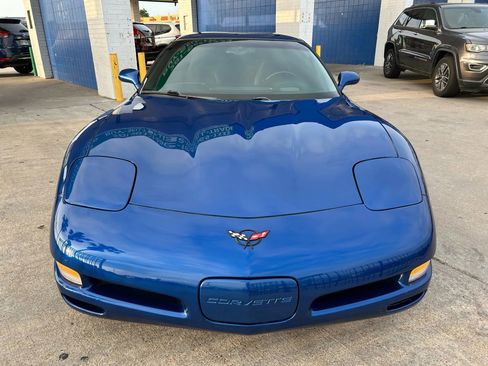 Used 2002 Chevrolet Corvette Coupe w/ Preferred Equipment Group2 image 14