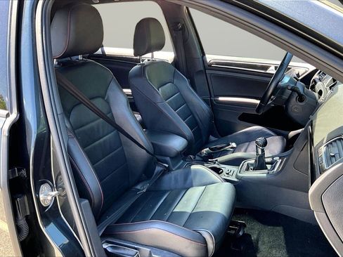 Used 2017 Volkswagen GTI Autobahn FWD image 23