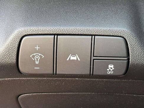 Used 2023 Hyundai Elantra Limited FWD image 28