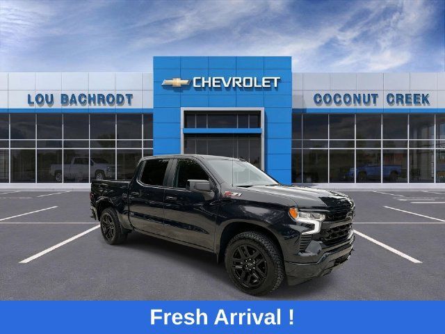 Used 2023 Chevrolet Silverado 1500 RST w/ Z71 Off-Road Package AWD/4WD image 2