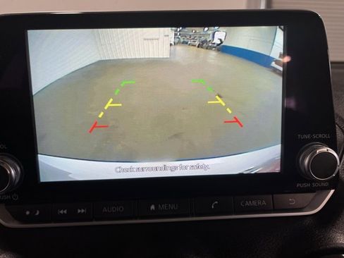 Used 2022 Nissan Sentra SV image 28