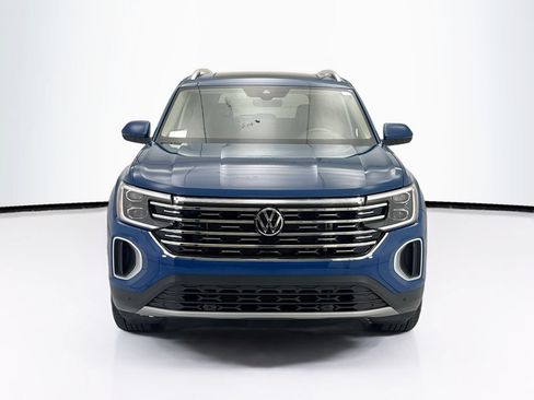 Used 2025 Volkswagen Atlas SEL AWD/4WD image 2