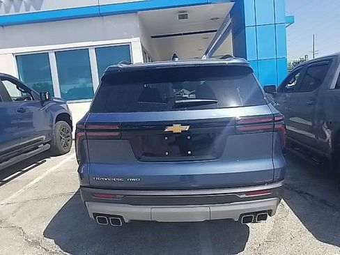 Certified 2025 Chevrolet Traverse LT w/ Driver Confidence Package AWD/4WD image 18