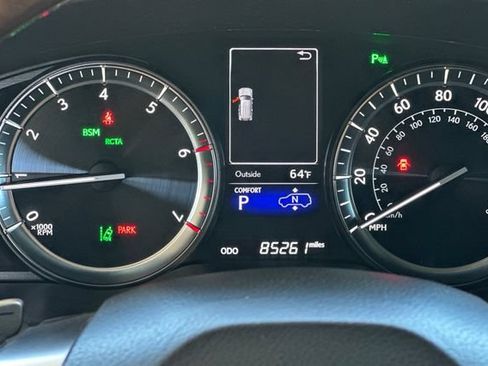 Used 2016 Lexus LX 570 4WD w/ Luxury Package image 34