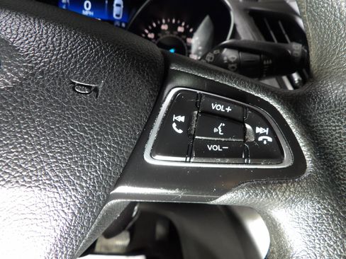 Used 2019 Ford Escape SE image 16