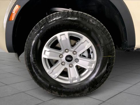 New 2025 Ford Ranger XL image 9