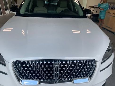 Used 2020 Lincoln Corsair Reserve w/ Equipment Group 201A FWD image 4