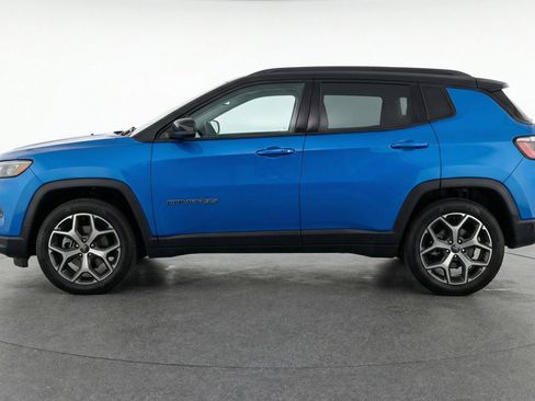 Used 2025 Jeep Compass Limited AWD/4WD image 5