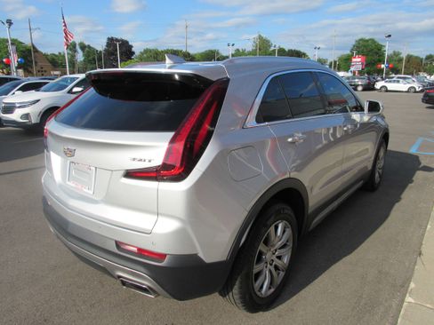 Used 2021 Cadillac XT4 Premium Luxury FWD image 5