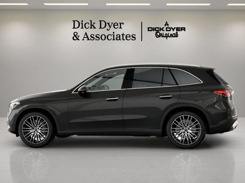 Used 2026 Mercedes-Benz GLC 300 image 22