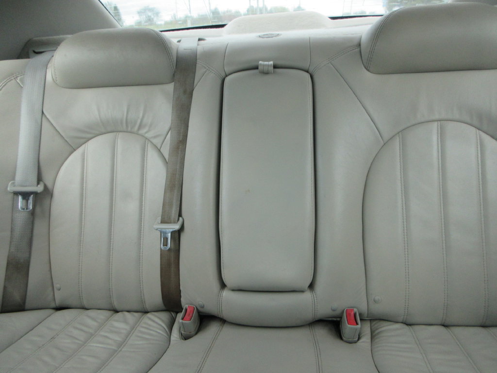 Used 2011 Buick Lucerne CXL w/ Driver Confidence Package FWD image 19