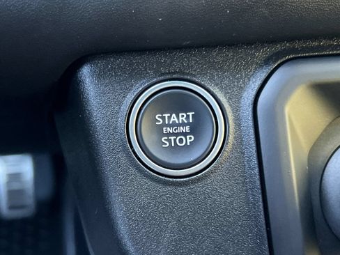 Used 2024 Land Rover Defender 110 X AWD/4WD image 23