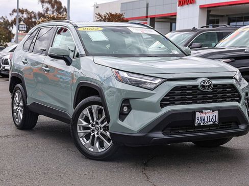 Certified 2022 Toyota RAV4 XLE Premium FWD image 1