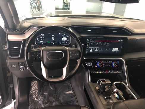 Used 2023 GMC Sierra 1500 Denali image 8
