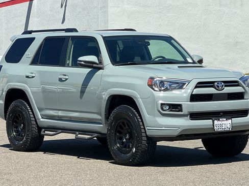 Used 2022 Toyota 4Runner TRD Sport w/ Technology Package RWD image 5