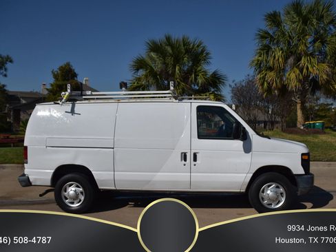 Used 2012 Ford E-250 and Econoline 250 w/ PWR Group image 2