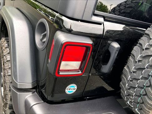 Certified 2024 Jeep Wrangler Unlimited Sport AWD/4WD image 23