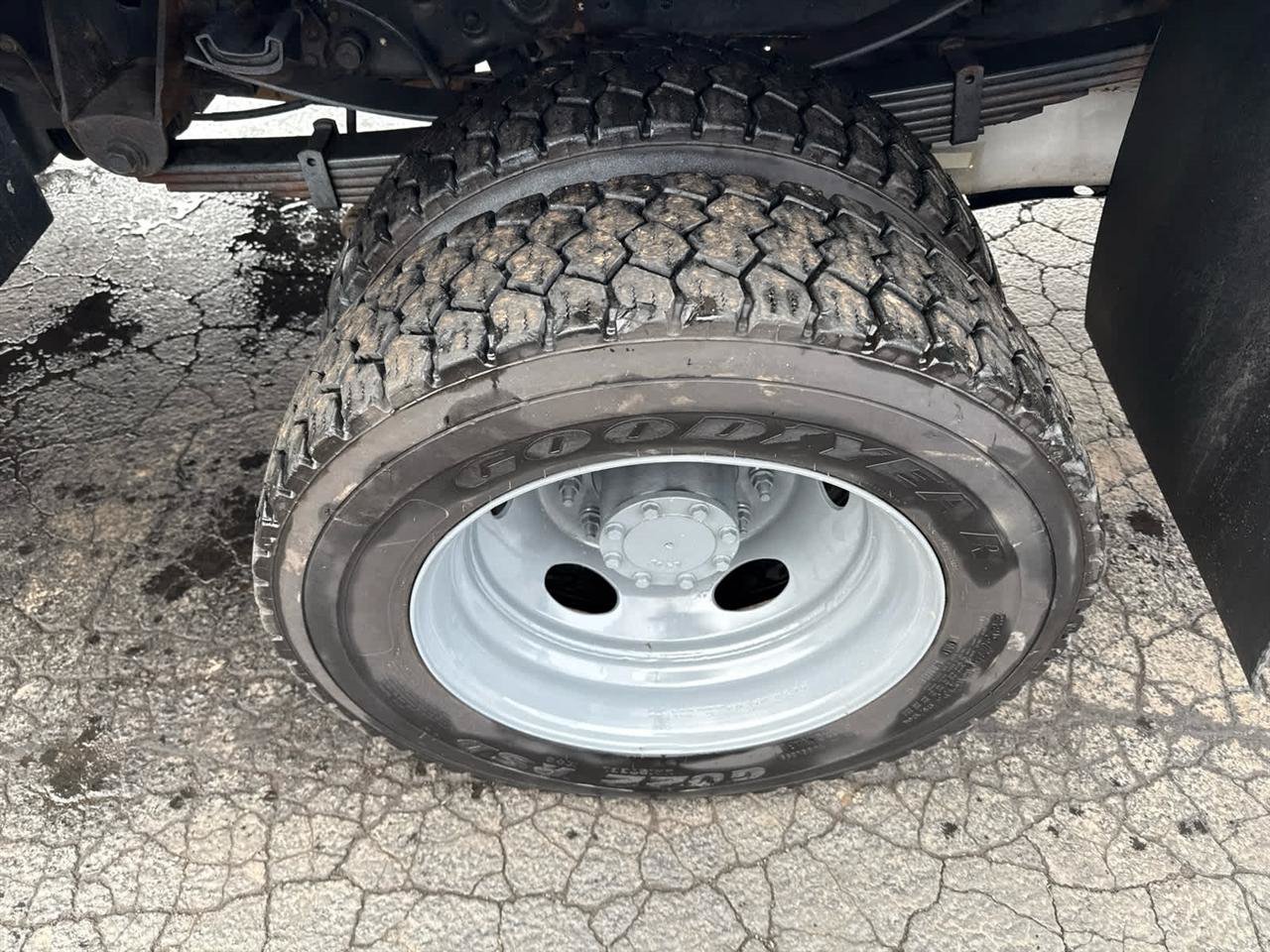 Used 2015 Ford F550 2WD Crew Cab Super Duty image 12
